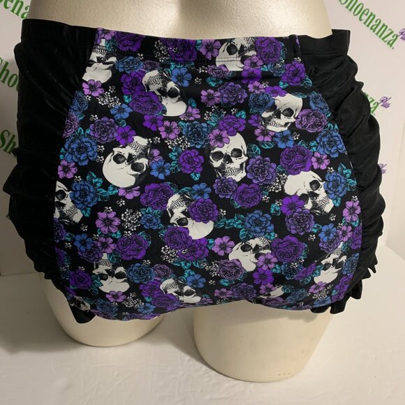Hot Topic Swimsuit Swim Bottom High Waist Brief Skull Floral Ruffle Black Plus 3 - Picture 3 of 5